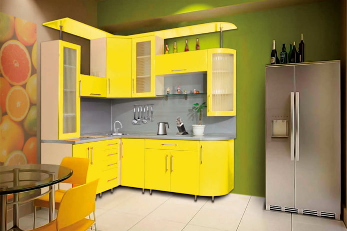 Intérieur de cuisine dans les tons jaune-vert