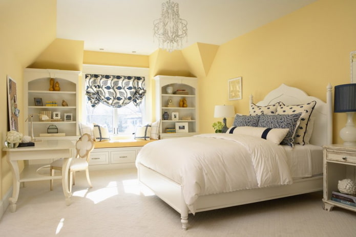 Nuances de jaune dans la chambre