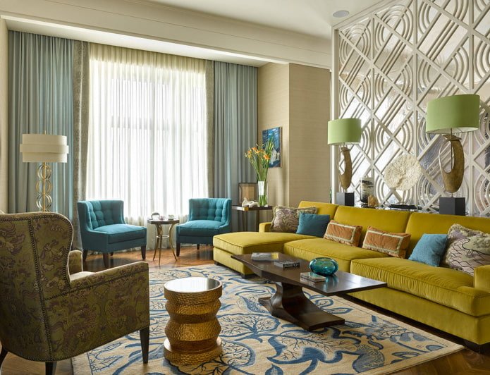 Salon aux accents jaune-vert et turquoise