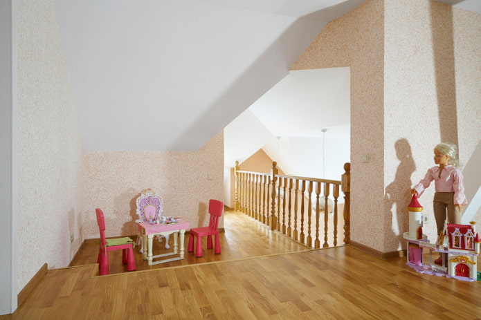 papier peint liquide dans la chambre de bébé