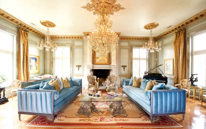 rideaux à motifs dans le salon