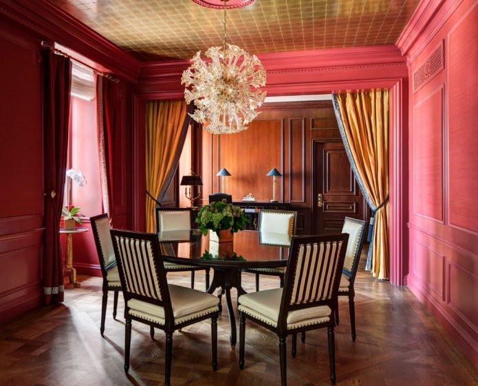 rideaux rouge et or