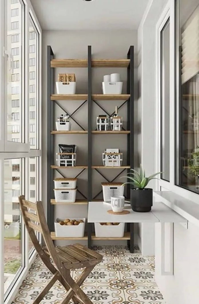 Étagère de balcon